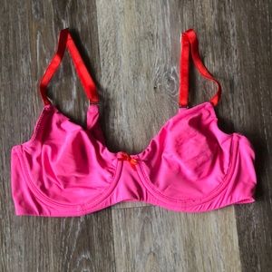 3 for $25 💕VICTORIA SECRET & ISAAC MIZRAHI bras